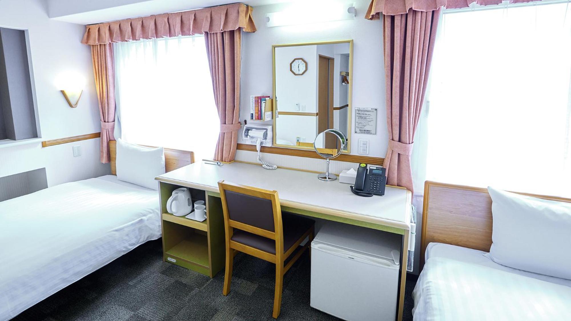 Toyoko Inn Shin-Yamaguchi-Eki Shinkansen-Guchi Szoba fotó