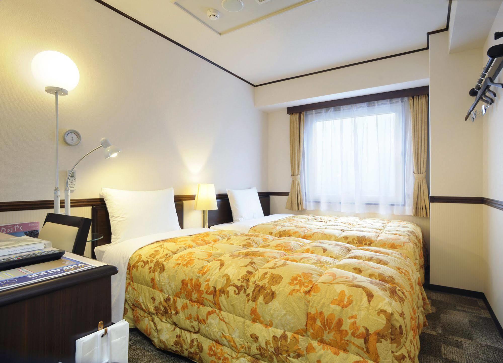 Toyoko Inn Shin-Yamaguchi-Eki Shinkansen-Guchi Kültér fotó